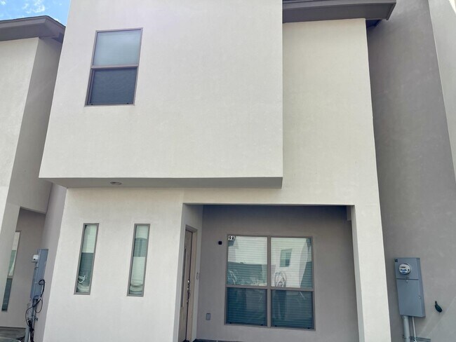 Foto del edificio - 4101 Blue Quail Rd