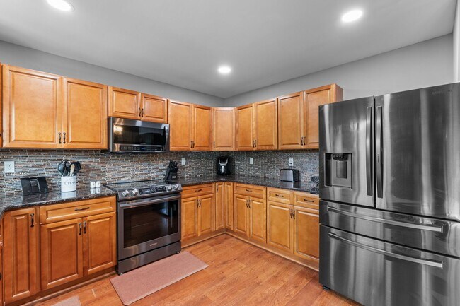 Building Photo - Welcome to your dream rental in Chesapeake!