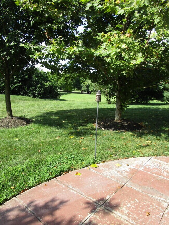 Building Photo - 2406 Thornberry Dr