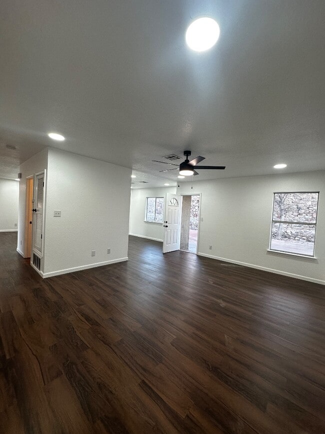 Foto del edificio - 7600 Plaza Redonda Dr