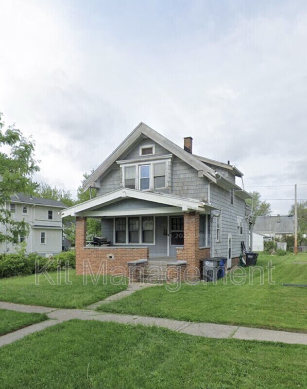 Primary Photo - 4211 Burnham Ave
