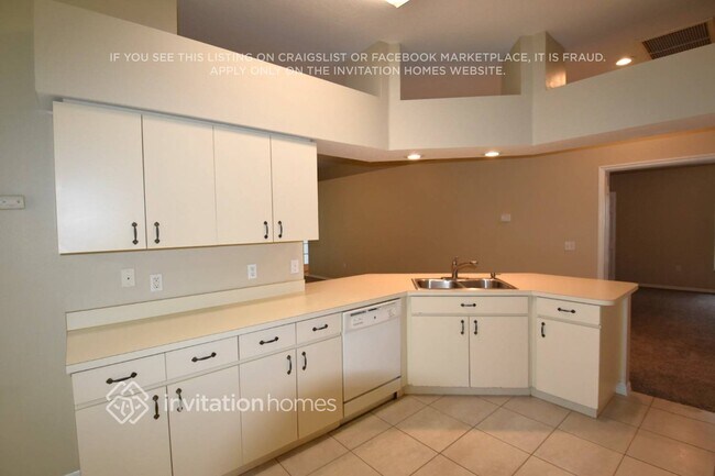 Building Photo - 30042 Morningmist Dr