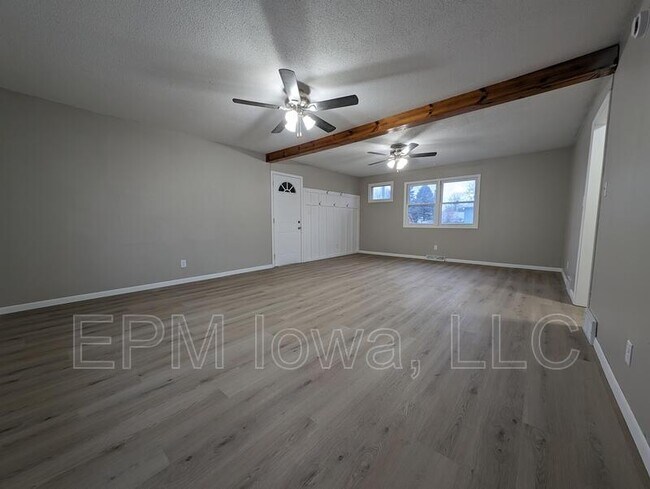 Foto del edificio - 301 6th Ave SW