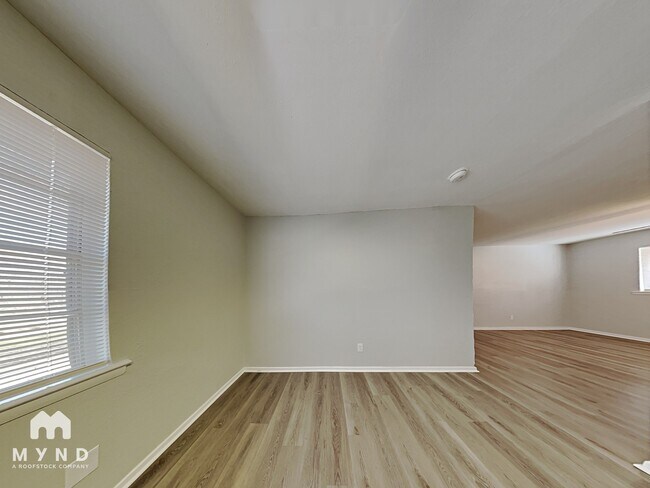 Building Photo - 4245 Larson Ln