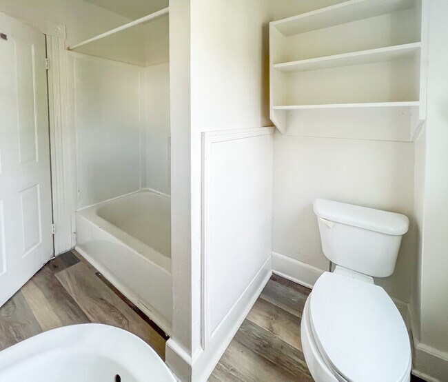 Foto del edificio - 1005 Maplewood Ave