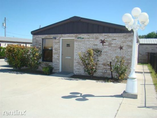Building Photo - 11633 Leopard St