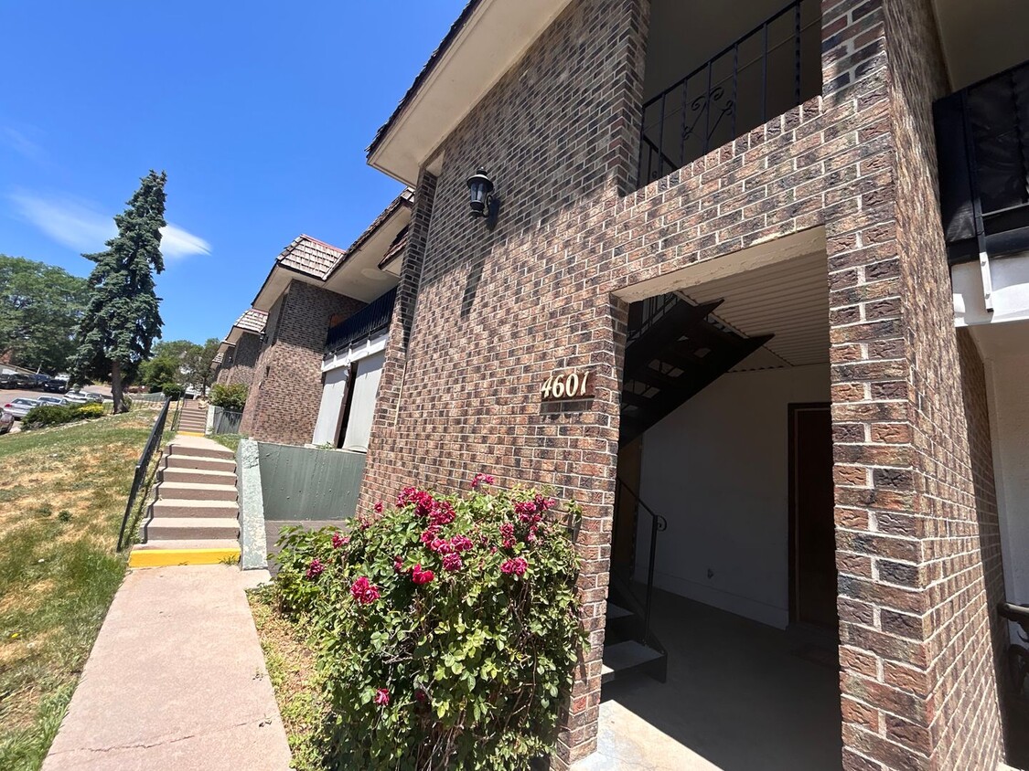 $0 DEPOSIT OPTION, CHARMING 1-BEDROOM CONDO IN FORT LOGAN WITH MODERN UPGRADES - $0 DEPOSIT OPTION, CHARMING 1-BEDROOM CONDO IN FORT LOGAN WITH MODERN UPGRADES