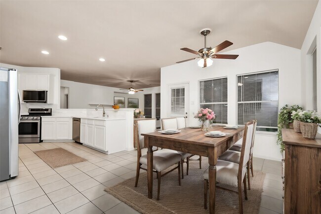 Foto del edificio - 25315 Walter Peak Ln