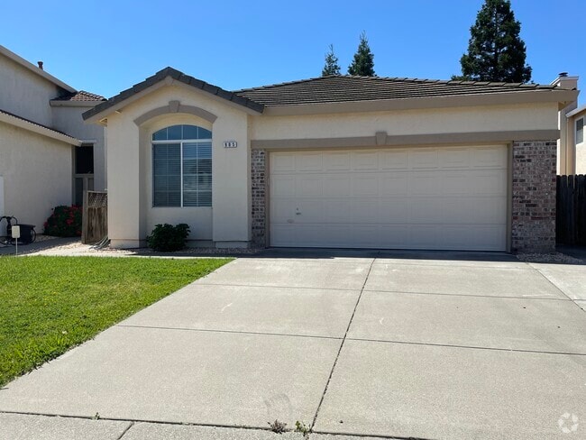 Building Photo - 905 Sapphire Cir
