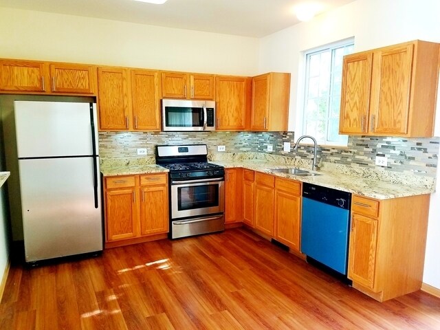 Foto del edificio - 255 Evergreen Cir