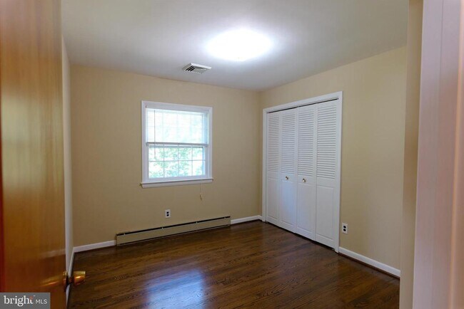 Building Photo - 2603 Beacon Hill Rd