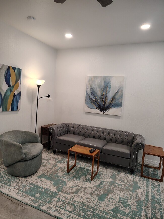 Foto del edificio - 27225 Monroe St