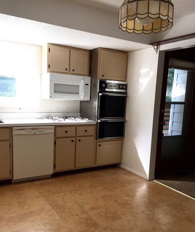 Building Photo - 12829 Wenlock Dr