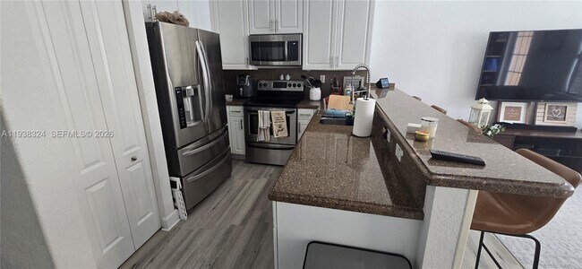 Foto del edificio - 531 SW 147th Ave