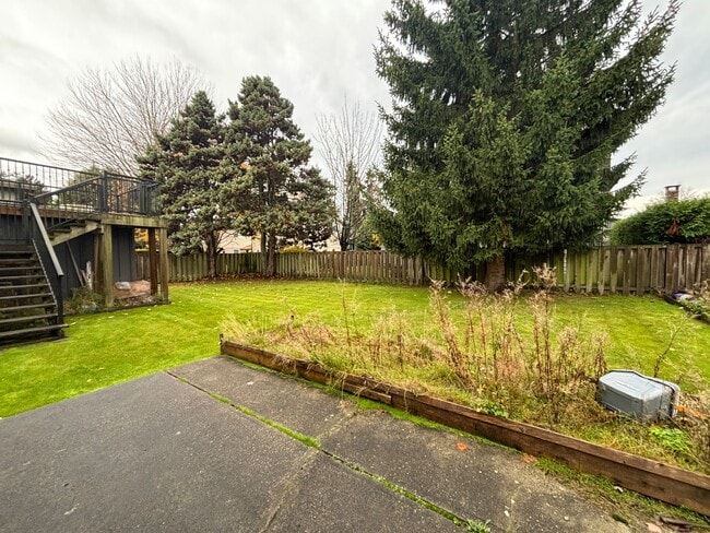 Photo du bâtiment - 10251 Cornerbrook Cres