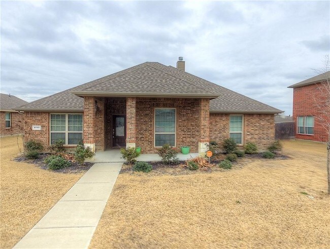 Foto del edificio - 1112 Hidden Creek Dr