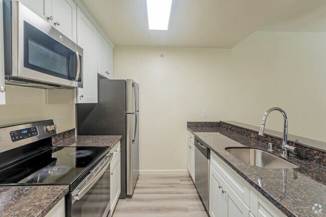 3HAB, 2,5BA - 1390 - 20 McAker
