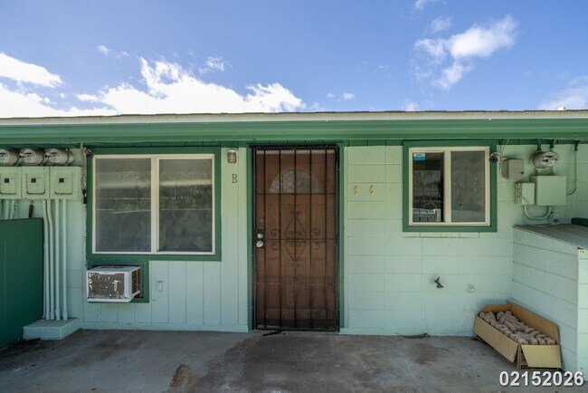 Foto del edificio - $2950 / 2 Bed / 1 Bath / 1 Parking IN WAIALUA
