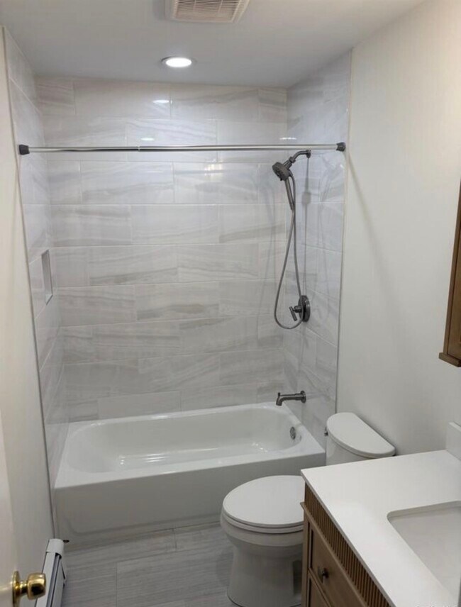 Foto del edificio - 160 McKay Rd