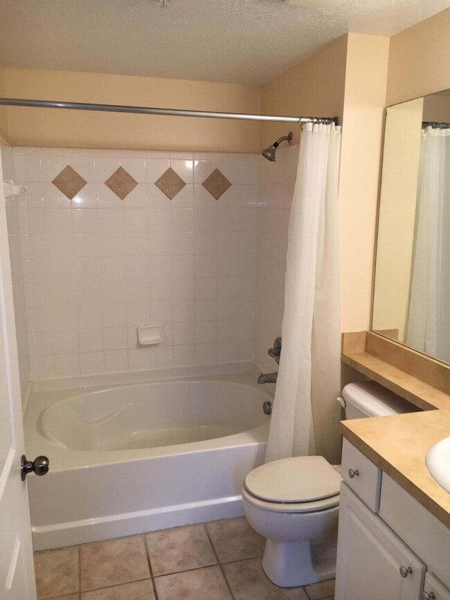 Foto del edificio - 2308 Myrtlewood Cir E