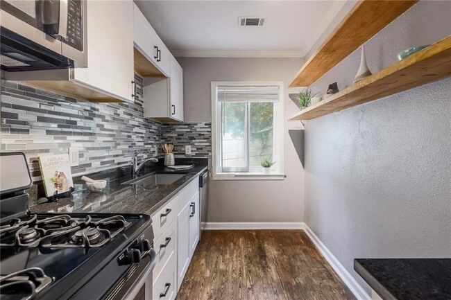 Building Photo - 1507 Pease Rd