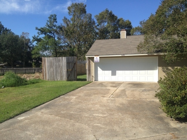 Building Photo - 5236-5240 Berryville Ct
