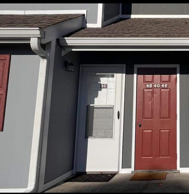 Building Photo - 1851 Colony Dr