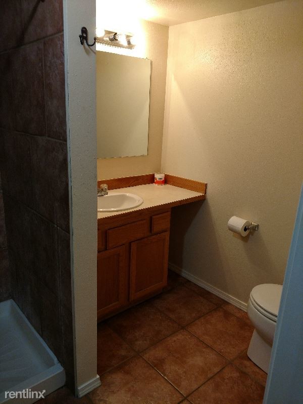 Building Photo - 2 br, 1 bath Apartment - 8026 North Wy SW