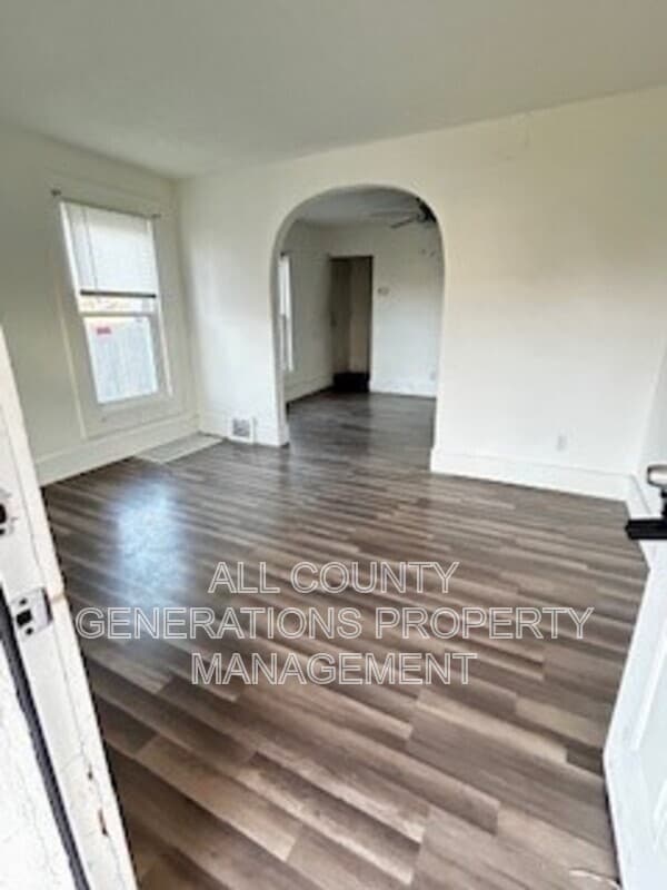 Building Photo - 1714 E 30th St