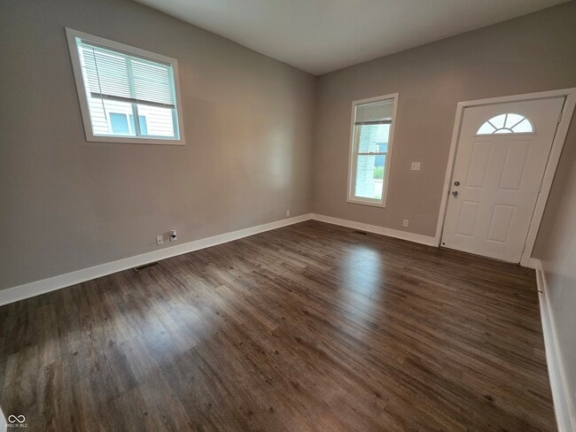 Building Photo - 327 N Sherman Dr