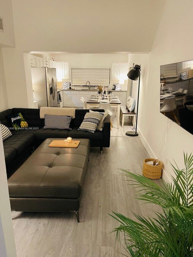 Foto del edificio - 280 NW 148th St