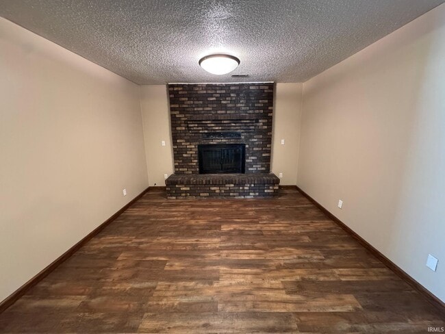 Foto del edificio - 10521 Bethel Rd