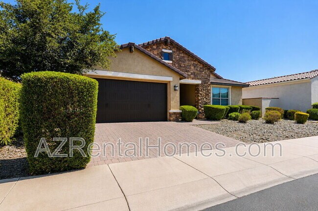 Foto del edificio - 9742 Thatcher Ave