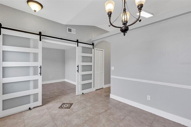 Building Photo - 7686 Pine Fork Dr
