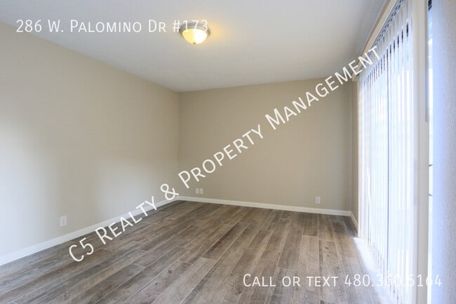 Building Photo - 2 Bedroom Chandler Condo!