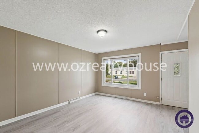 Building Photo - 617 Whitlock Ave
