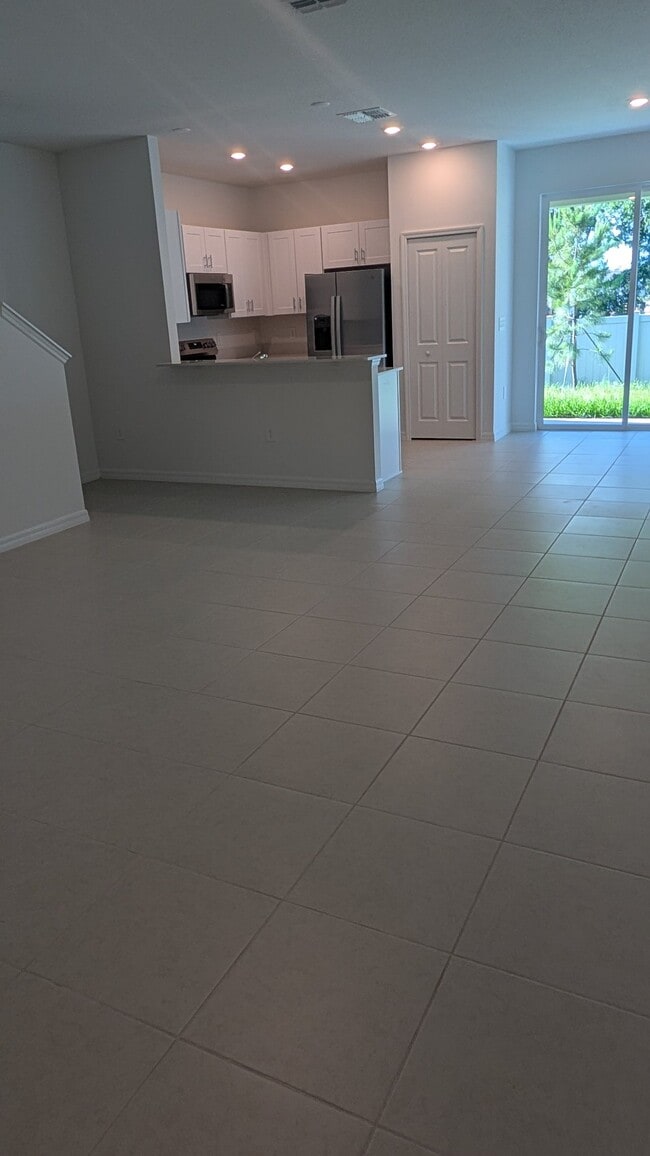 Photo - 17247 Southern Hvn Dr Townhome