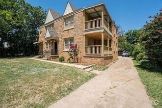 Building Photo - 911 NW 36th Terrace