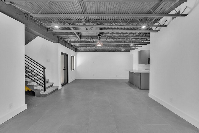 Foto del edificio - 604 NE 9th Ave