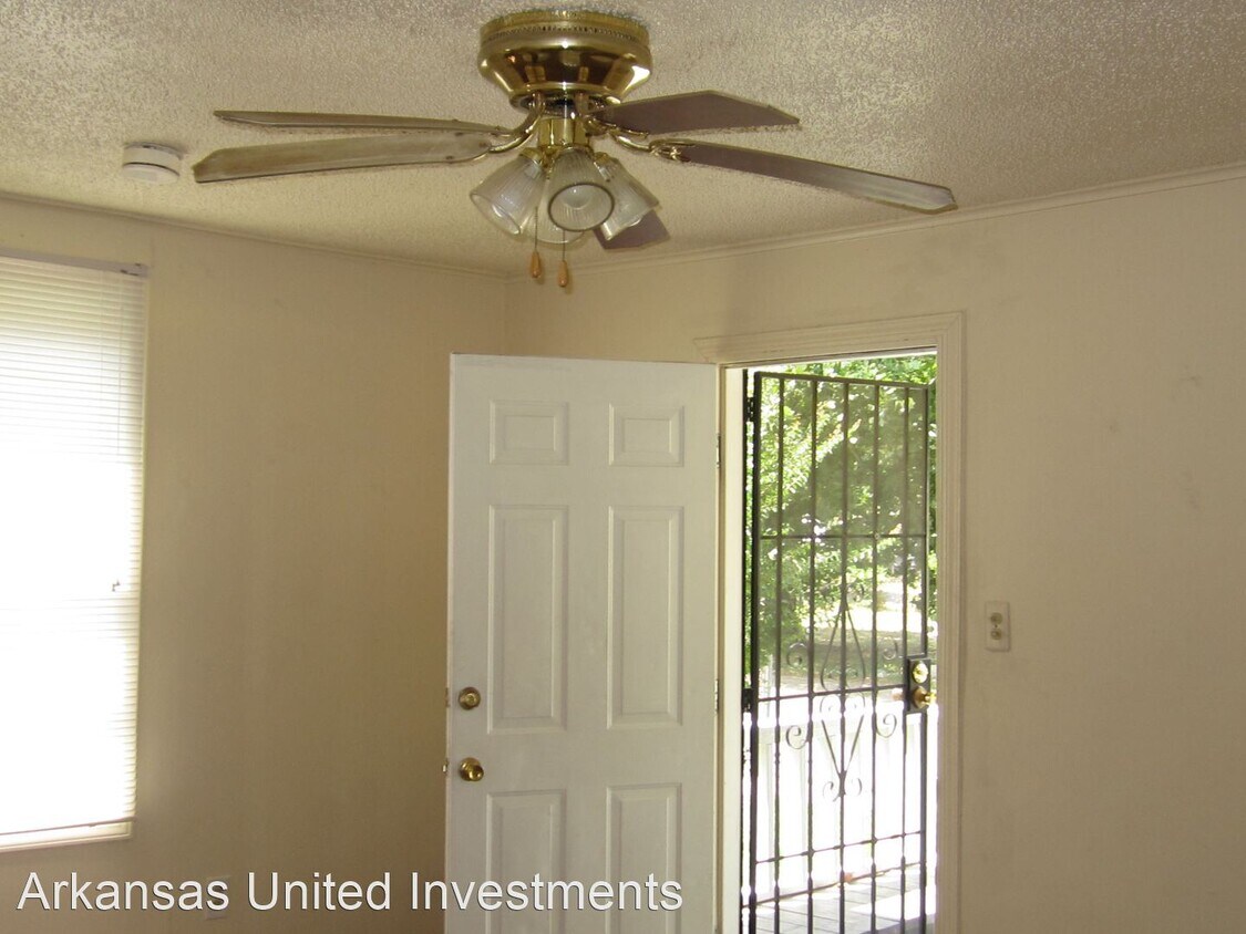 Primary Photo - 2 br, 1 bath House - 181 Roosevelt Rd