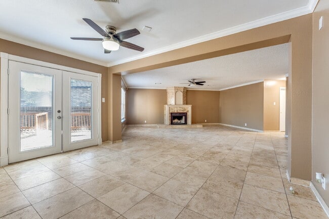 Foto del edificio - 9631 Hillside Trail