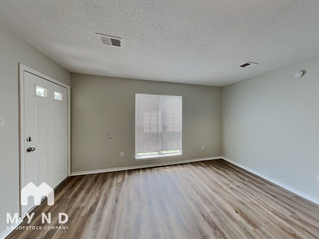 Building Photo - 6606 Coral Way