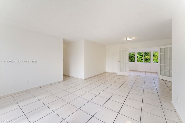 Building Photo - 3 br, 2 bath House - 2914 SW 92nd Ct