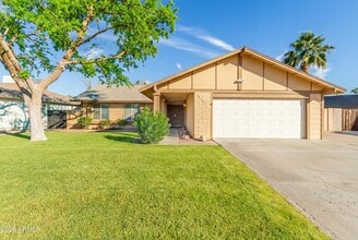 Building Photo - 14237 N 41st Dr