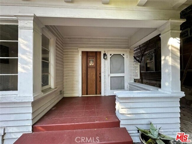 Foto del edificio - 49 Dudley Ave