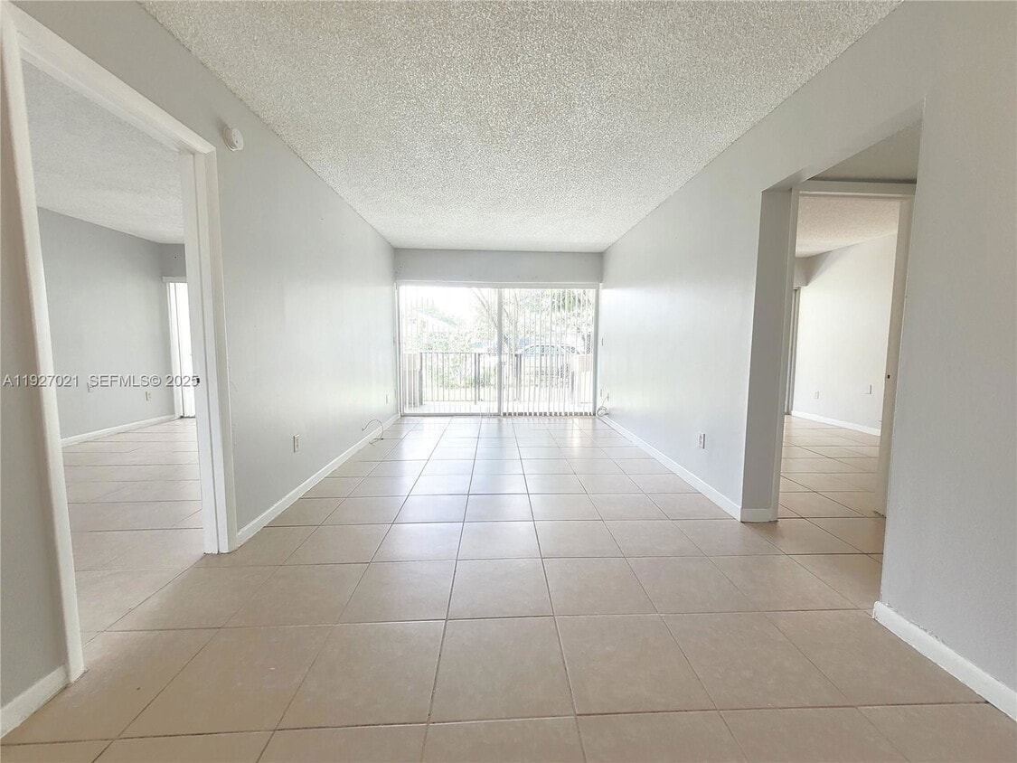 Photo - 400 Northeast 18th Avenue, Homestead, FL 33033 - 2 BR 2 BA condo