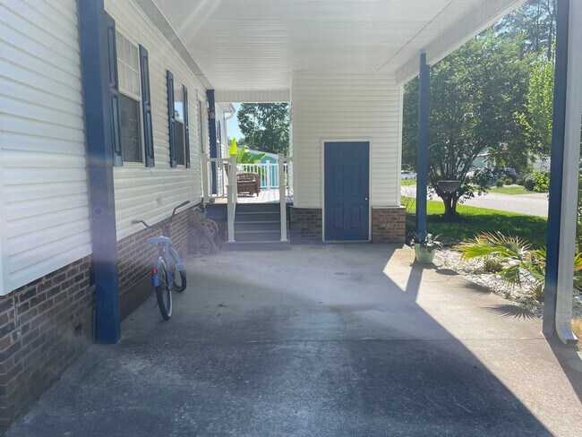 Foto del edificio - 2 Bedroom 2 Bathroom House in Saltaire Village, Calabash, NC - Unfurnished