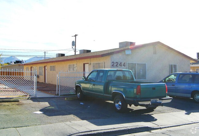 Building Photo - 2244 Statz St