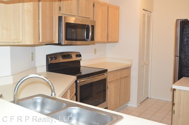 Building Photo - 14736 Norwood Oaks Dr