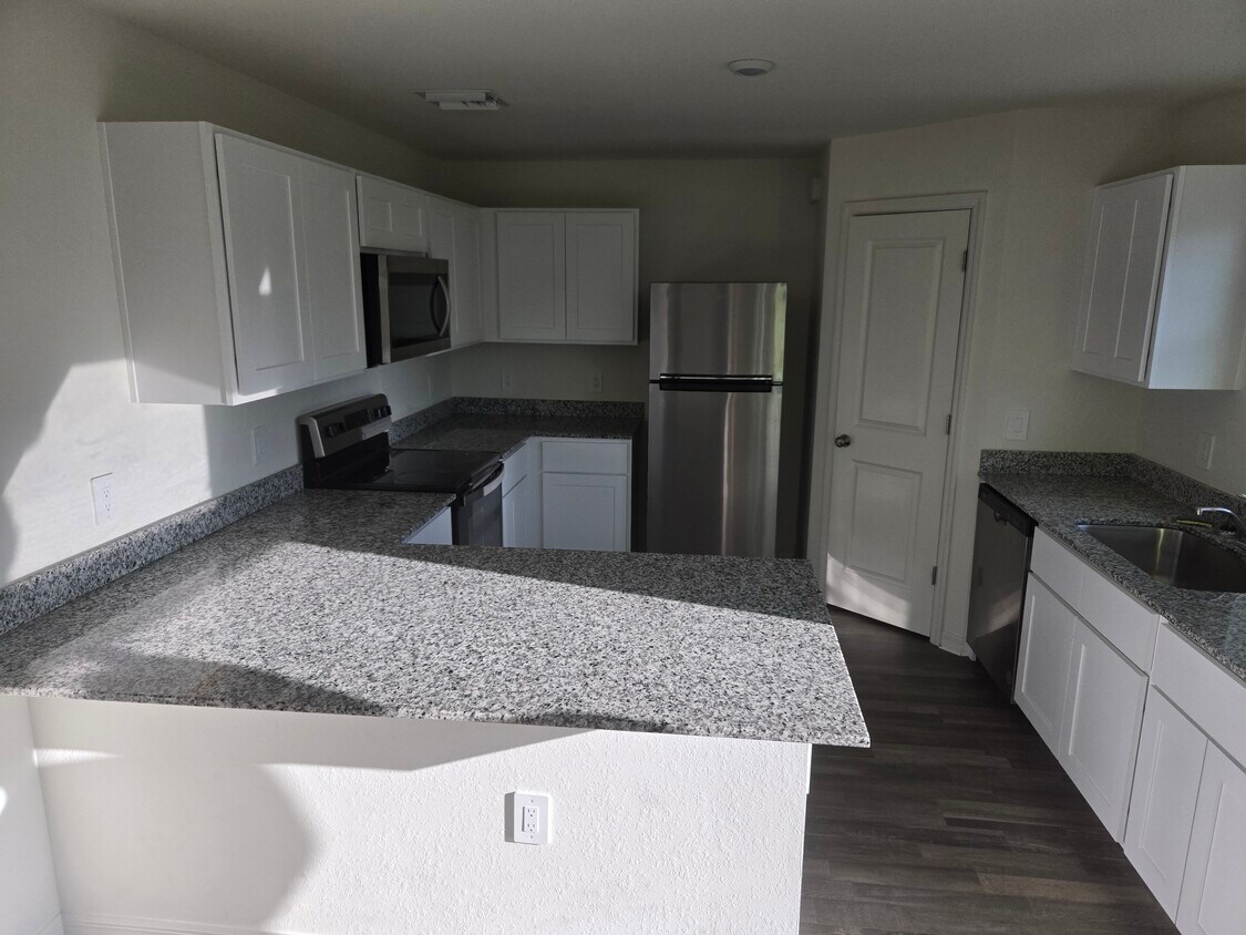 Foto principal - 9016 S Indio Cir